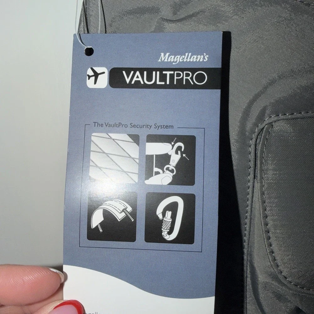 Magellan Vault Pro‎ Handbag